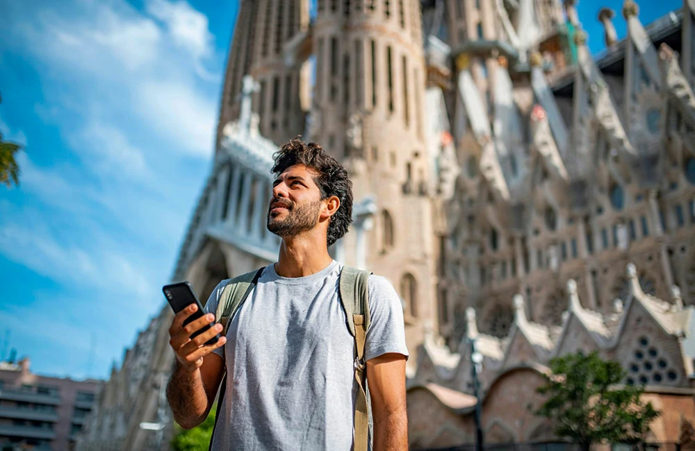 Sagrada Familia in background